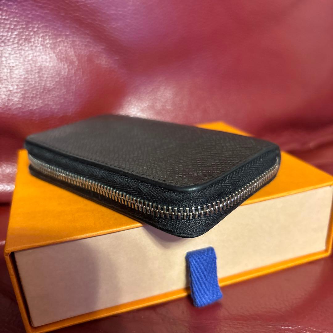 ルイヴィトン ケース ジッピー タイガ レザー アルドワーズ