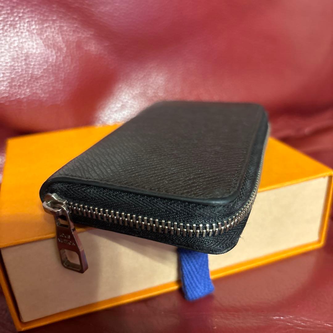 ルイヴィトン ケース ジッピー タイガ レザー アルドワーズ