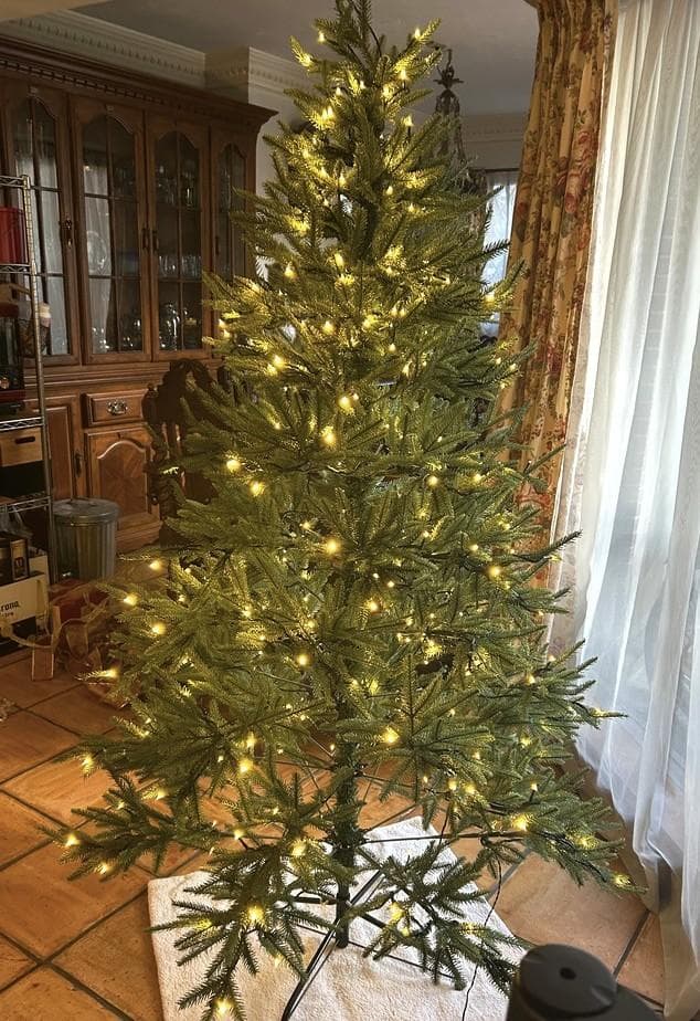 ★LEDライト300球付き　クリスマスツリー 180cm（新品同様）