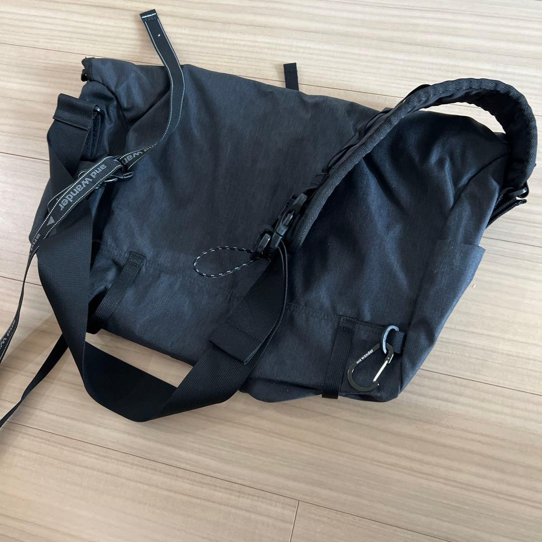 アンドワンダー　メッセンジャーバック