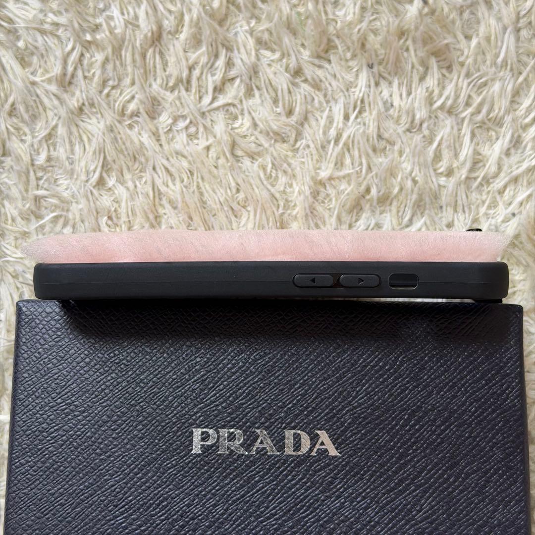 ☆未使用級☆PRADA プラダ　iPhoneケース　13Pro　ファー　ピンク