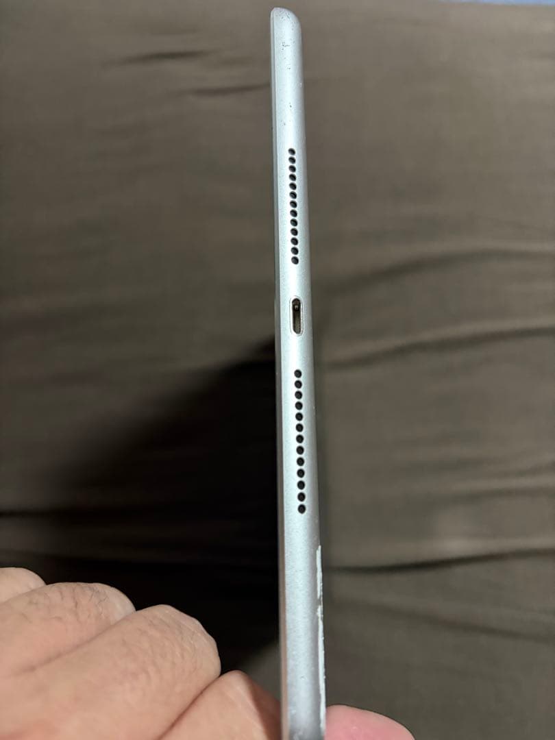 Apple iPad 第7世代 128GB シルバー Wi-Fi