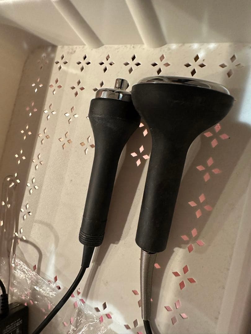 Charisma YTB ボディケア美容器　ケース付き（クリームも可）