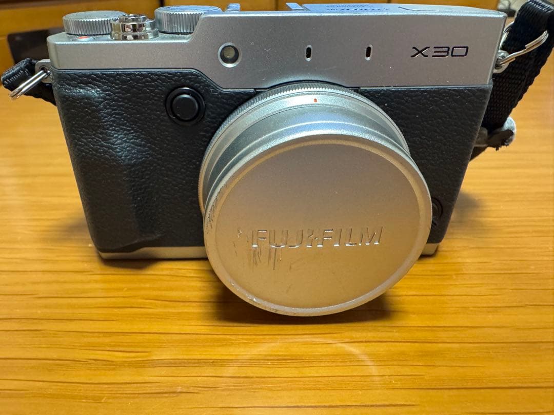 【美品】FUJIFILM X30 コンパクトデジタルカメラ