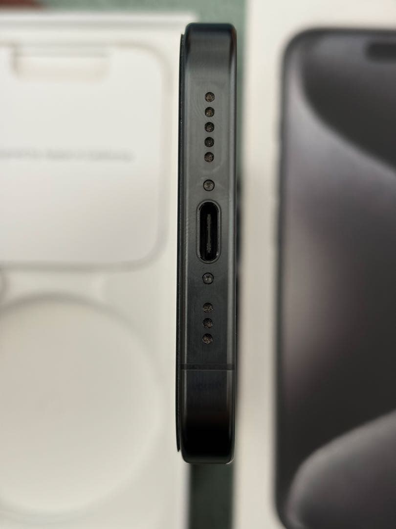 Apple iPhone15 pro 128GBブラックチタニウム