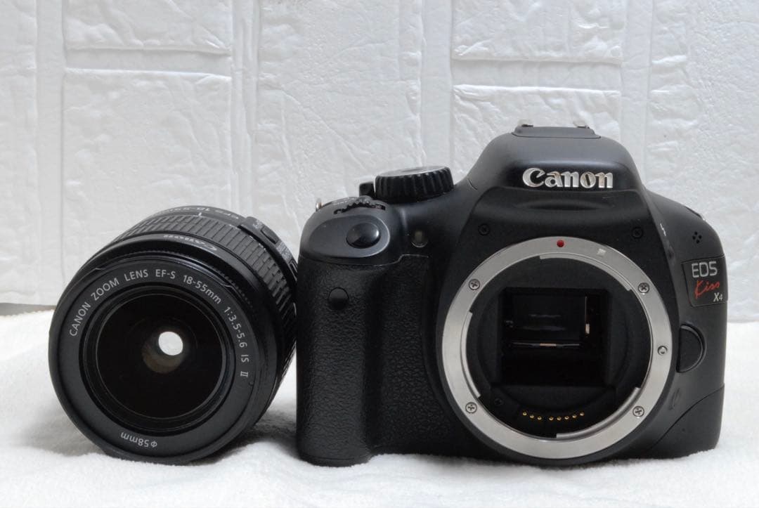 週末セール❤️Canon EOS Kiss X4 ♥️ 運動会、部活⭐️レンズキット⭐️