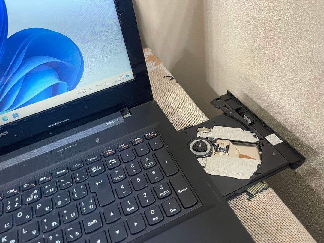 レノボ　PC初心者向けすぐ使えるノートパソコンWindows11