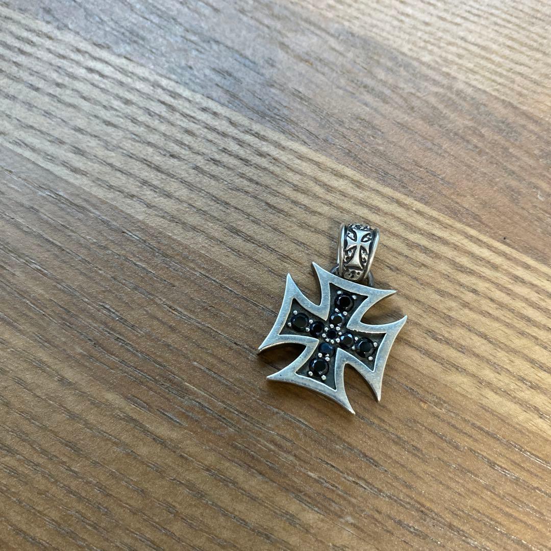 たくぞうDeal design ディールデザイン　アイアンクロスペンダント