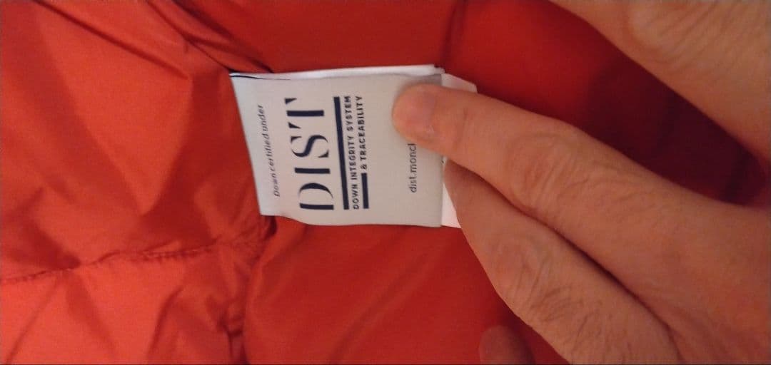 MONCLER モンクレール モンクラー ダウンジャケット 赤　3