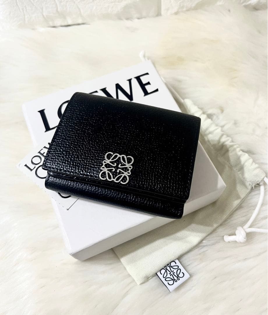 【にべ子】LOEWE ロエベ トライフォールド 三つ折り財布 箱・巾着付き