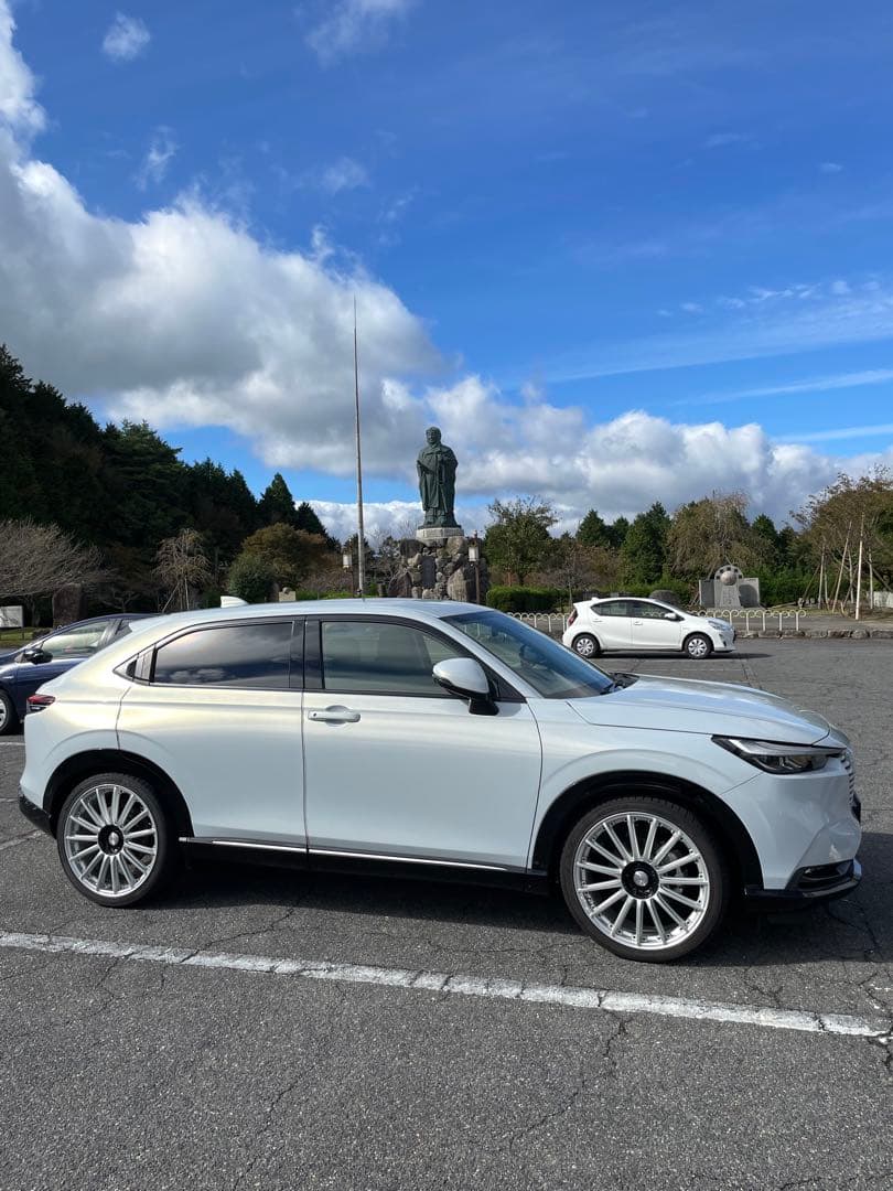 VEZELe:HEV Z用の車高調TEIN製FLEX-Zを格安で出品します。