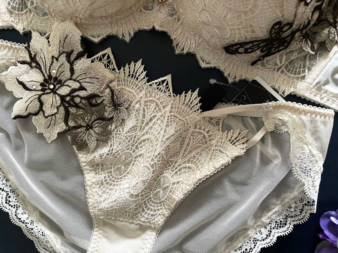 サルート F70/L 72G BE ペルー