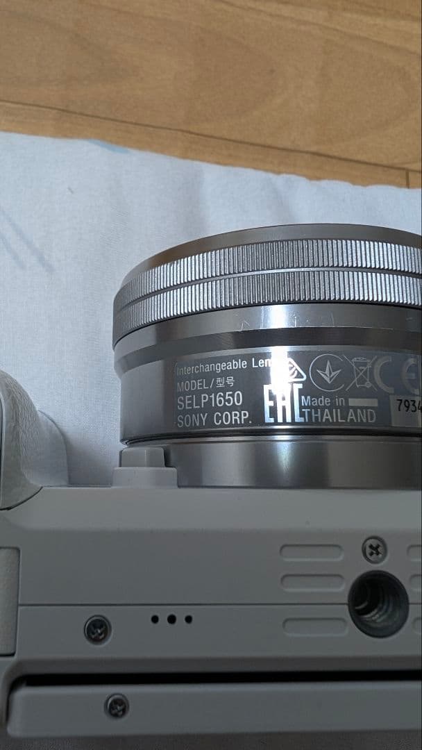 SONY α6000 ダブルズームレンズキット+50mm単焦点レンズ付き