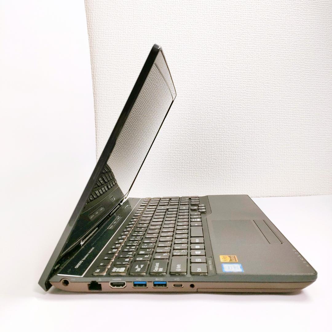 第8世代i7✨️富士通/Win11/SSD512GB/オフィス付きノートパソコン