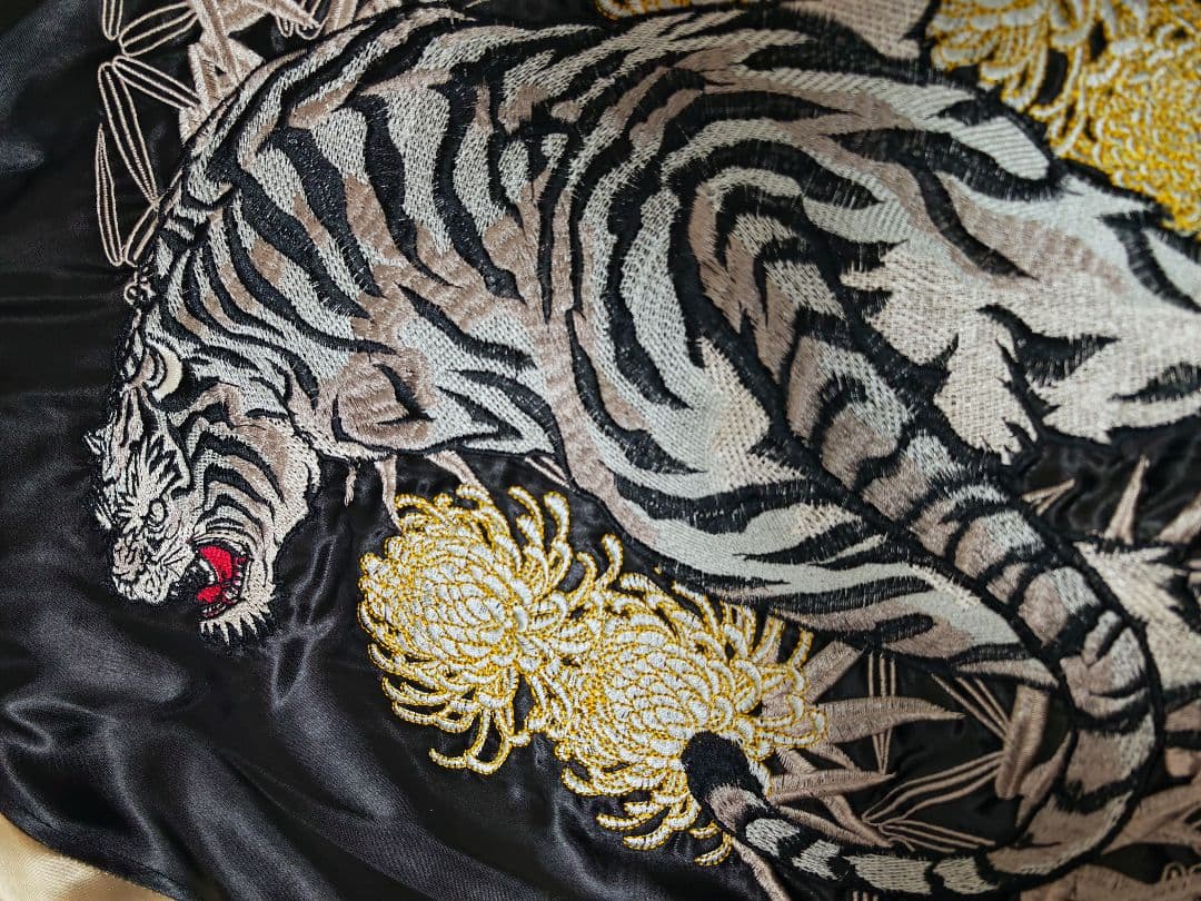 Japanese tradional 日本限定 虎 スカジャン サテン