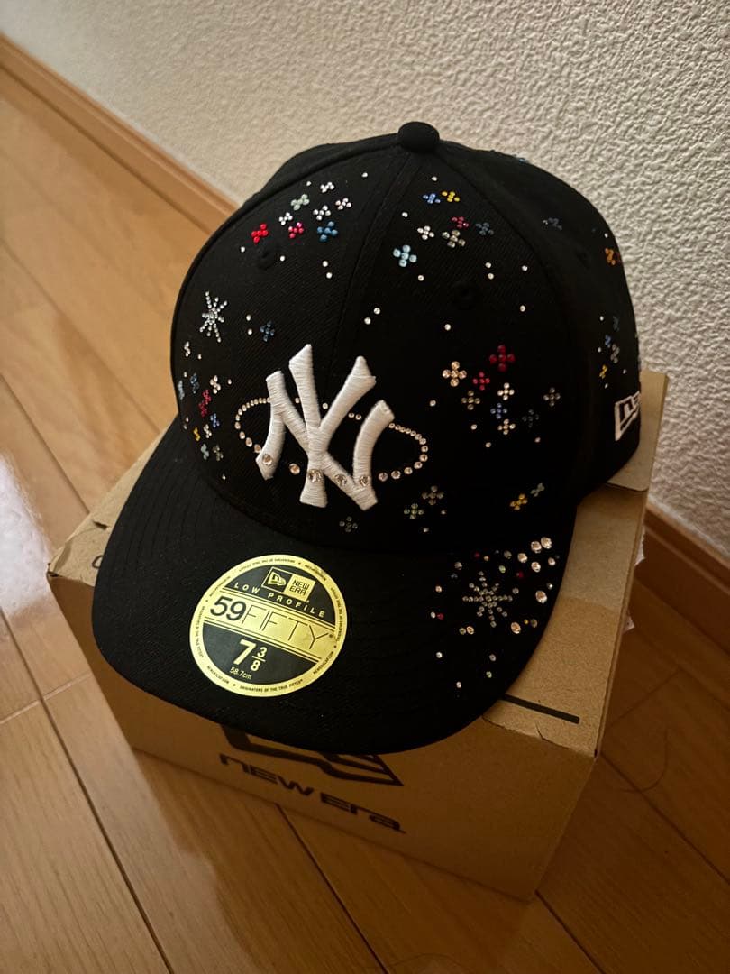 在庫処分New Era 59FIFTY ブラック 73/8 スワロフスキー