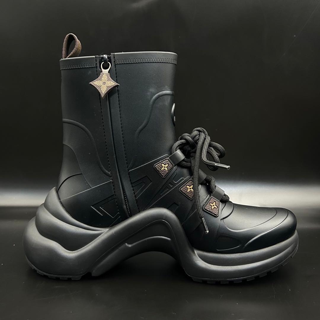 【極美品】ルイヴィトン レインブーツ アークライト モノグラム フラワー 黒