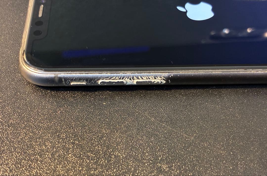 Apple iPhone 11 傷あり