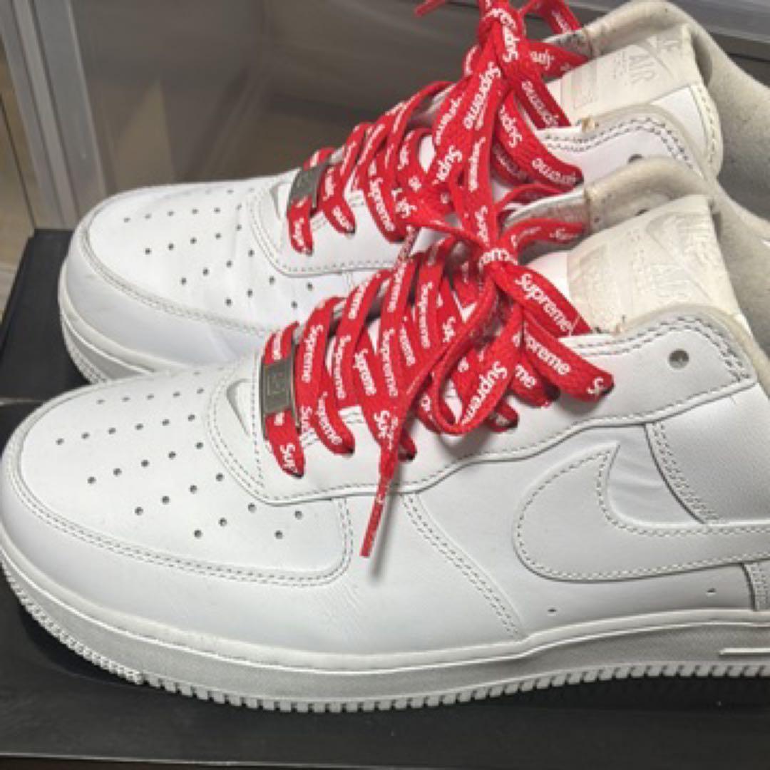 Nike Air Force 1 スニーカー ホワイト/レッド　supreme