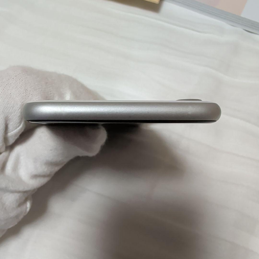 iPhone SE 第2世代　64