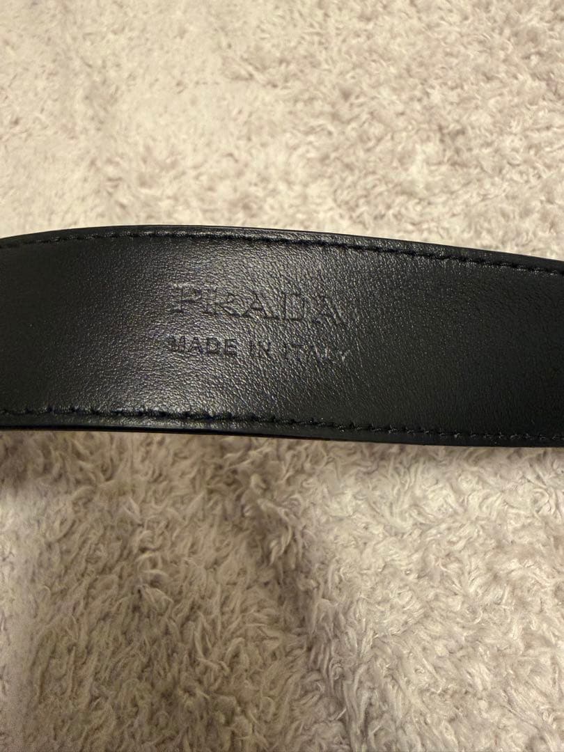 PRADA ブラック レザーベルト