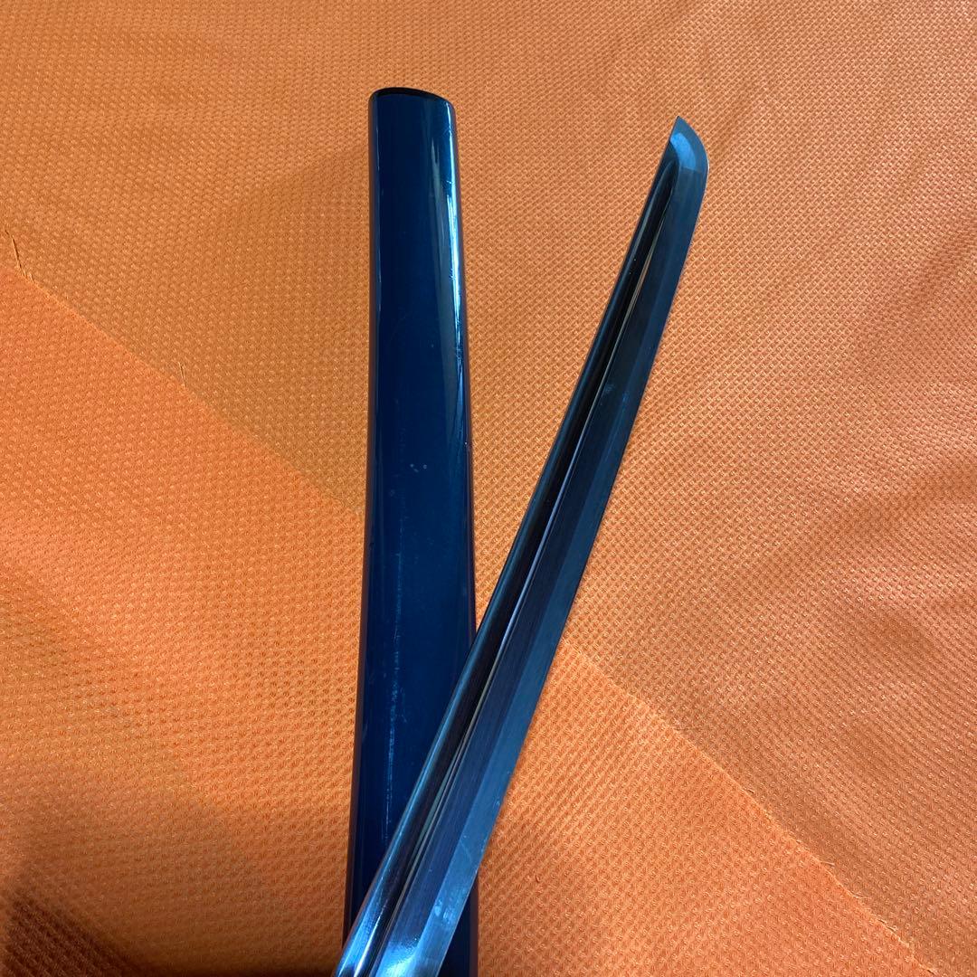 高級居合刀 黒柄黒鮫皮 木瓜透し丸鍔 濃紺呂鞘