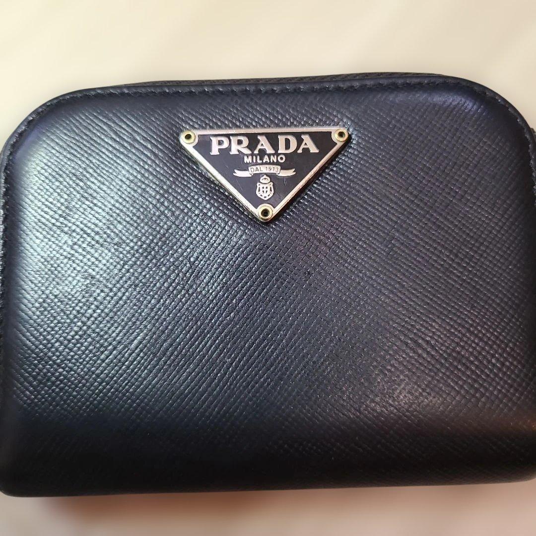 PRADA　ケース　サフィーアーノレザー　三角ロゴ　黒