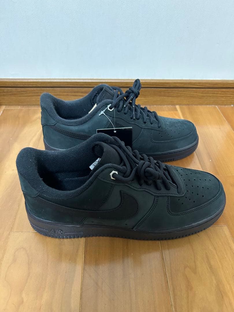 靴 Nike Air Force 1 '07WB