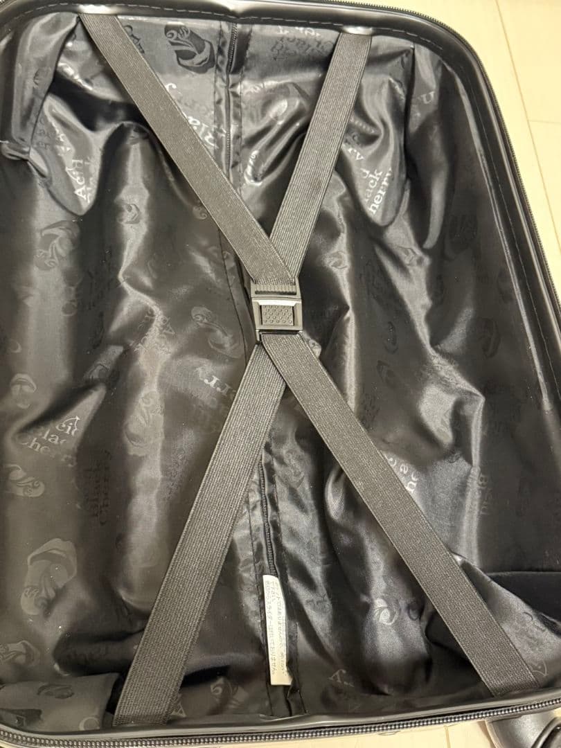 Acid Black Cherry キャリーケース