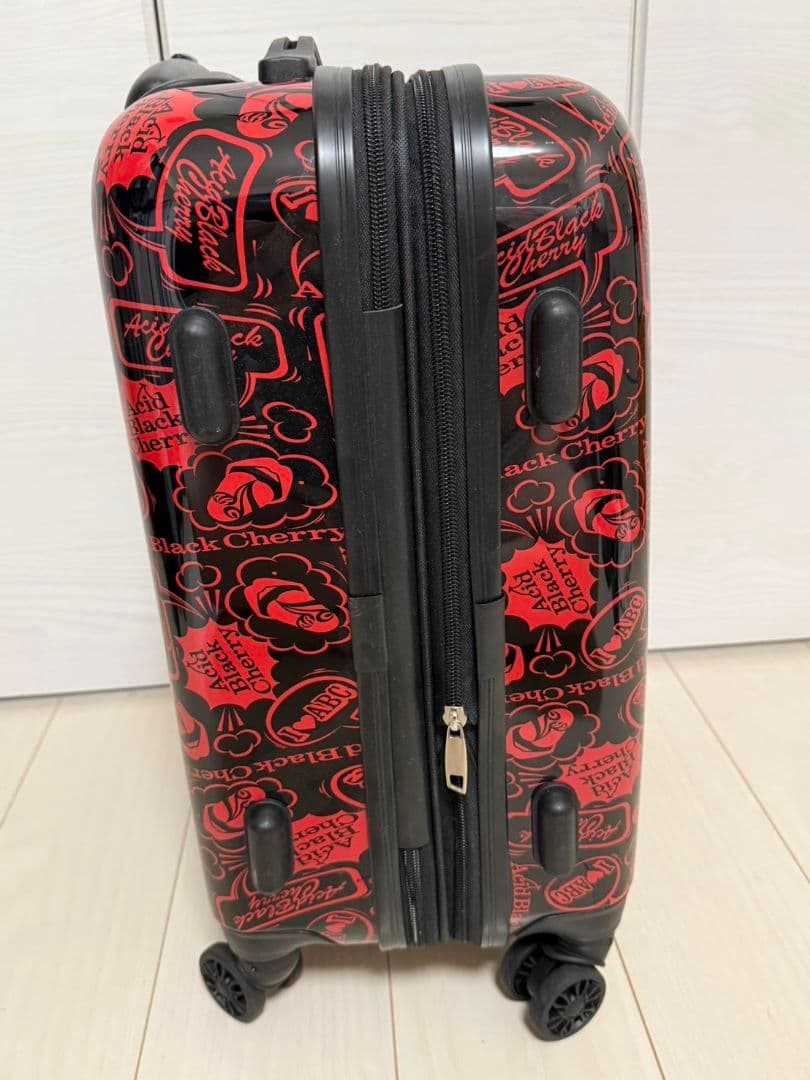 Acid Black Cherry キャリーケース