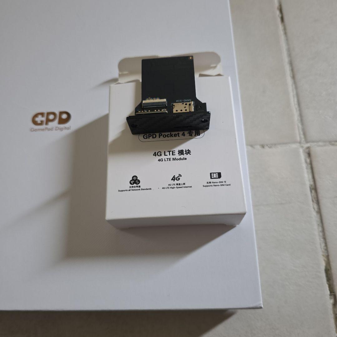 GPD Pocket 4 32GB/2TB LTEモジュール付属