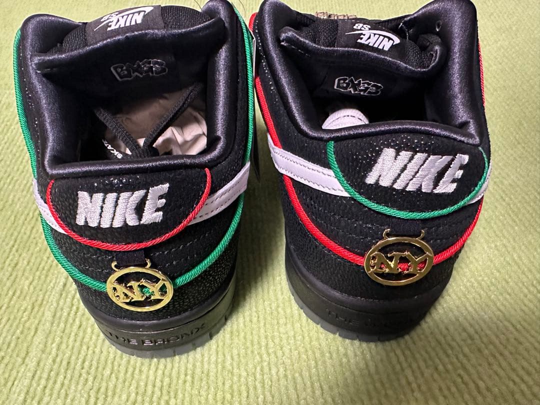 靴 Nike SB Dunk LOW PRO Bronx Girls Skate