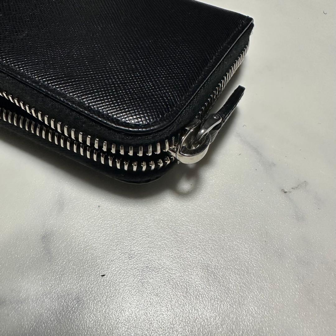 極美品　プラダPRADA サフィアーノレザー　トライアングルロゴ　ケース黒