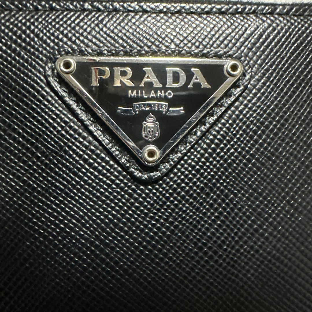 極美品　プラダPRADA サフィアーノレザー　トライアングルロゴ　ケース黒