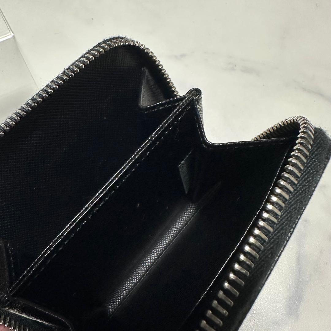 極美品　プラダPRADA サフィアーノレザー　トライアングルロゴ　ケース黒