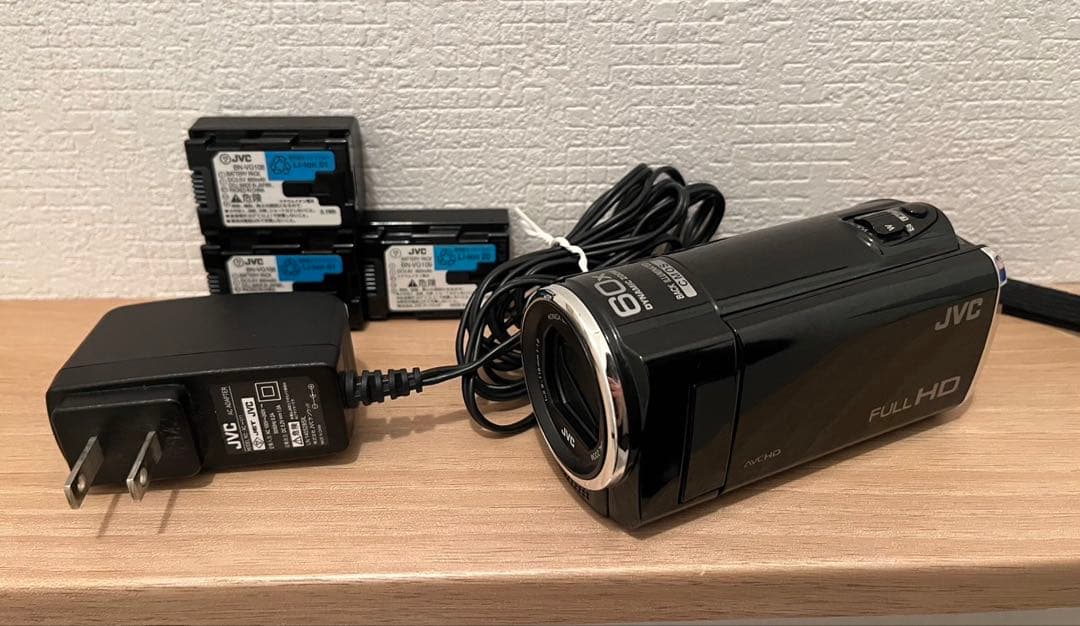 JVC フルHDビデオカメラ　Everio　GZ-E170-B【送料込み】