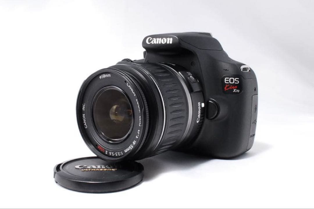 カメラデビューにもオススメ❤️Canon kiss X70❤️一眼レフ