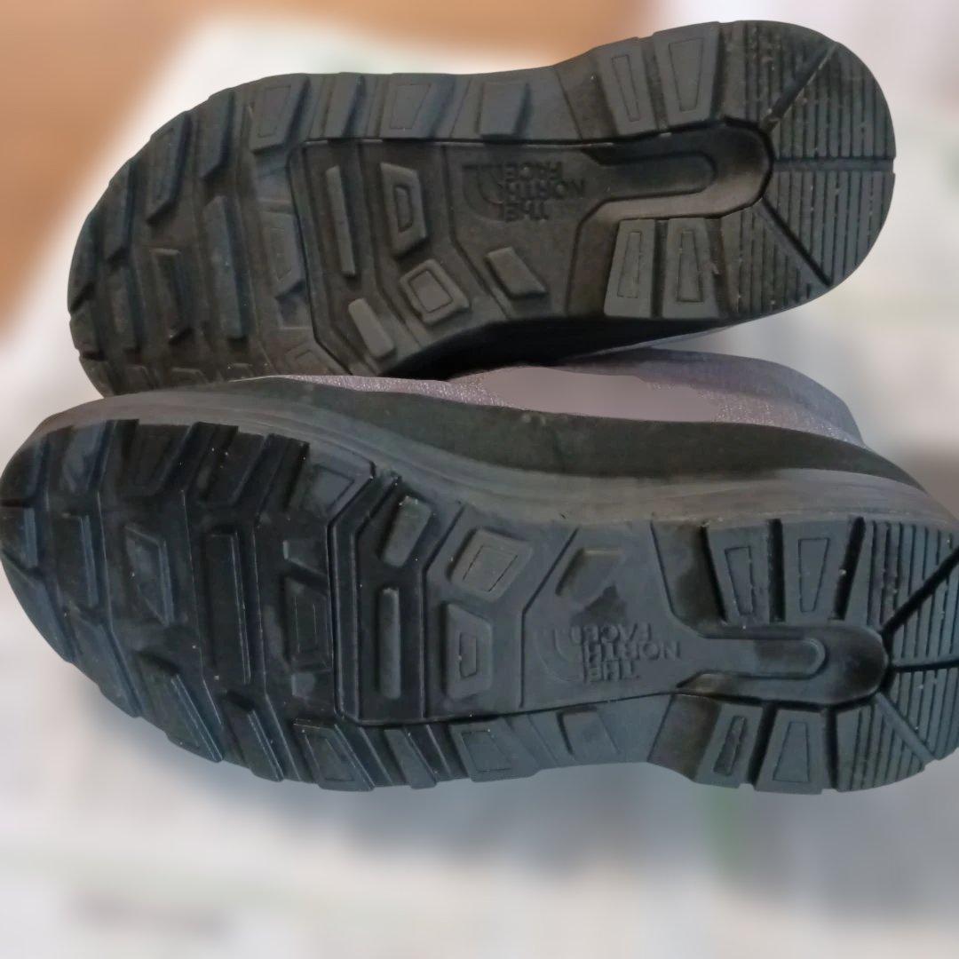 で*め様 ノースフェイスブーツ25センチ