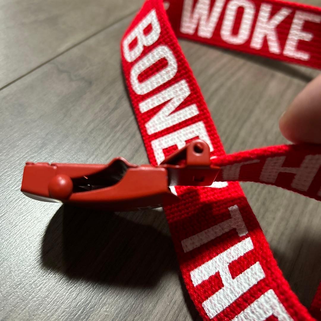 kj着用　the bonez ベルト　赤　ガチャ　straight up