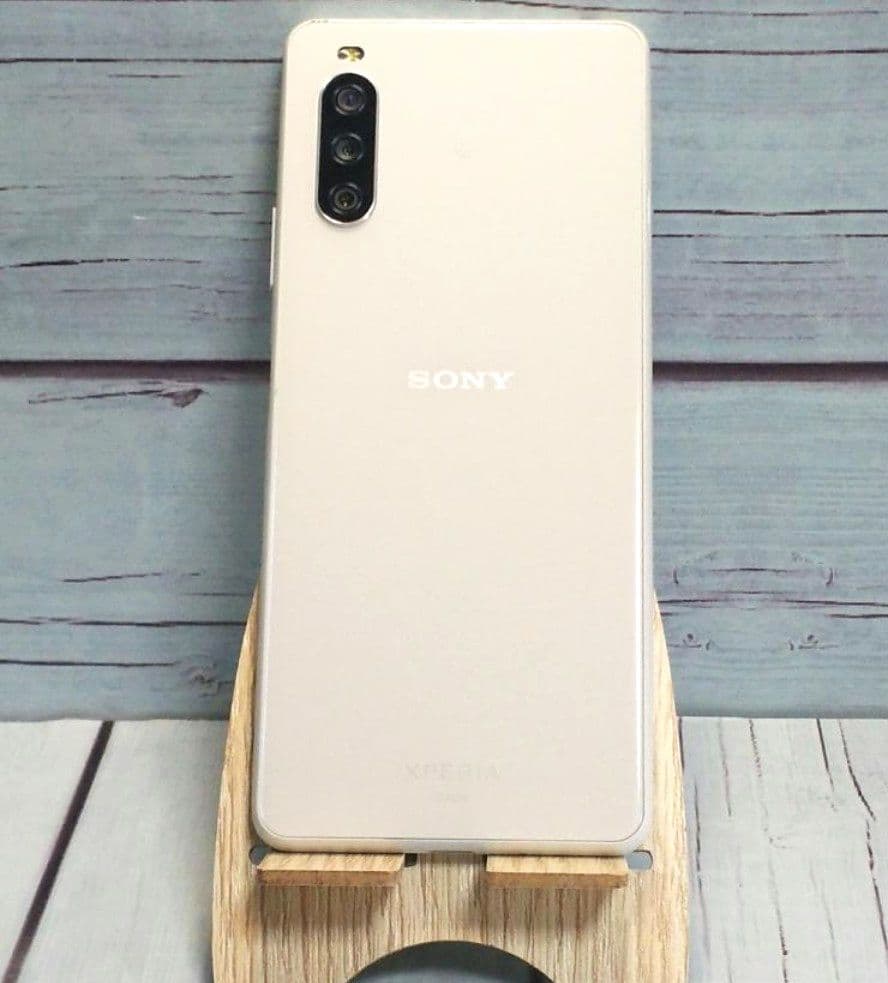 Xperia 10 II SOV43　ホワイト