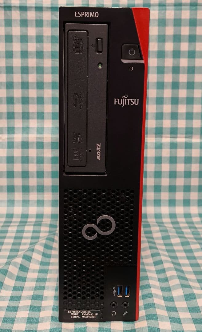 【グラボ搭載】富士通 ESPRIMO D588/BX スリムデスクトップPC。