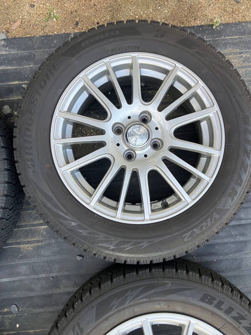 (2065) 22年製スタッドレスタイヤ社外アルミホイール付き2本①