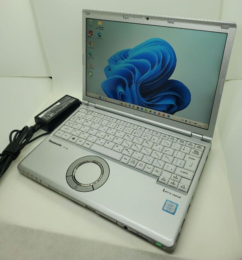 【毎日値下げ】i7搭載モデル★超軽量930g★DVD★Win11★Office