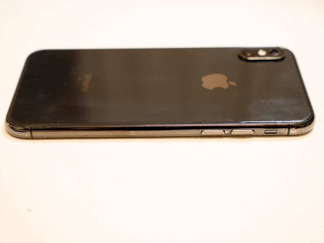 【ジャンク品】iPhone XS Space Gray ドコモ版（256GB）