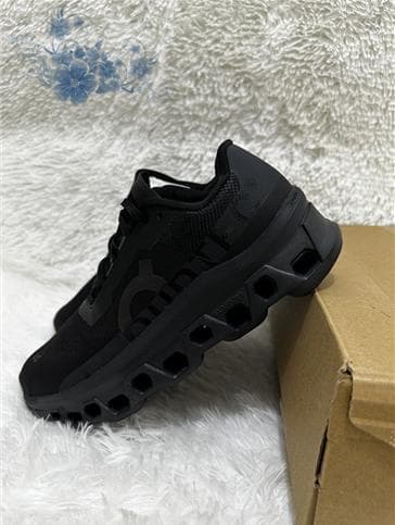 On オン Cloudmonster クラウドモンスター スニーカー27cm