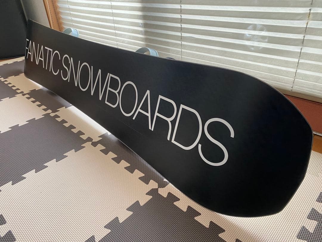 ファナティック　スノーボード　板　白　ホワイト　155cm