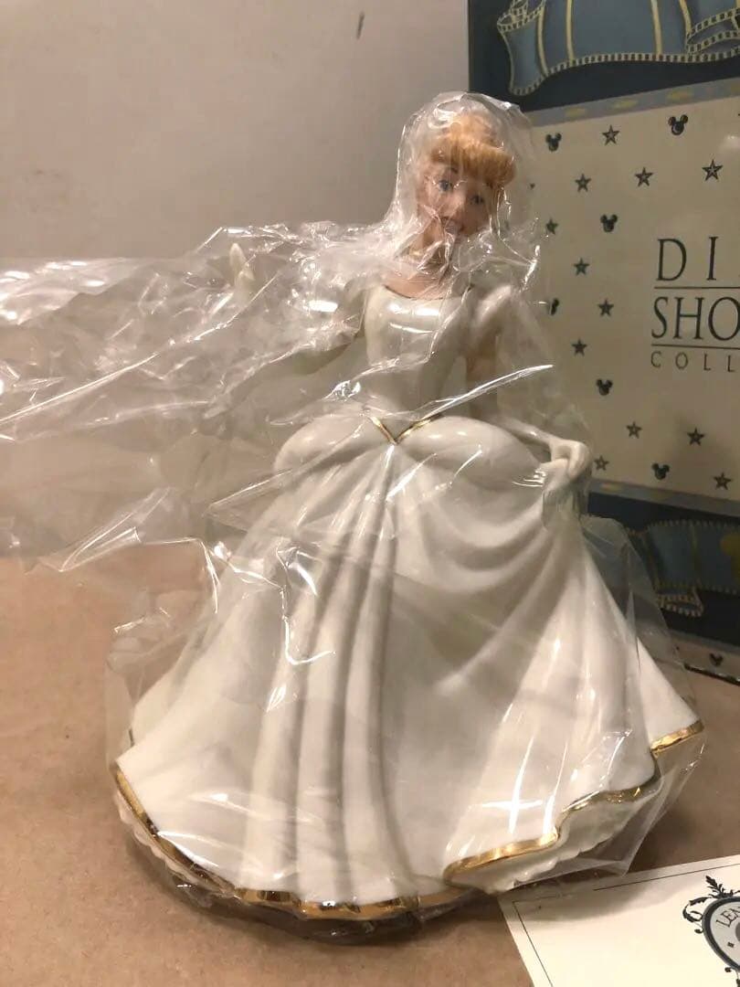 ディズニー　シンデレラ　Lenox レノックス　フィギュア　陶器
