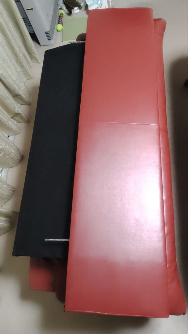 期間限定値下！ミラージュⅢ 赤いレザー3人掛けソファ