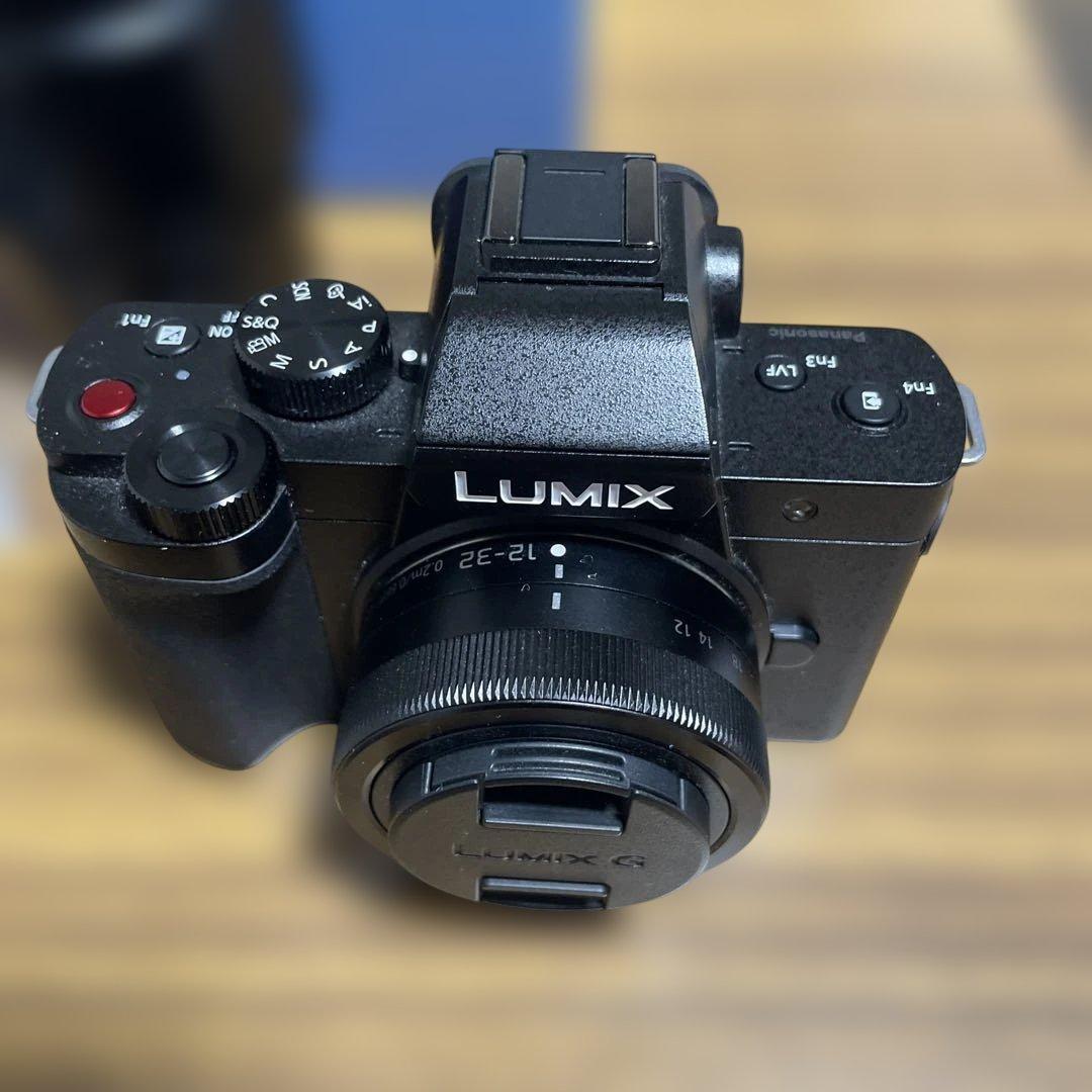 『極美品』LUMIX G100DWデジタルカメラWズームキット。