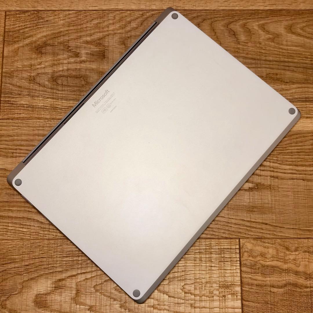 Microsoft Surface Laptop 2 Office付き